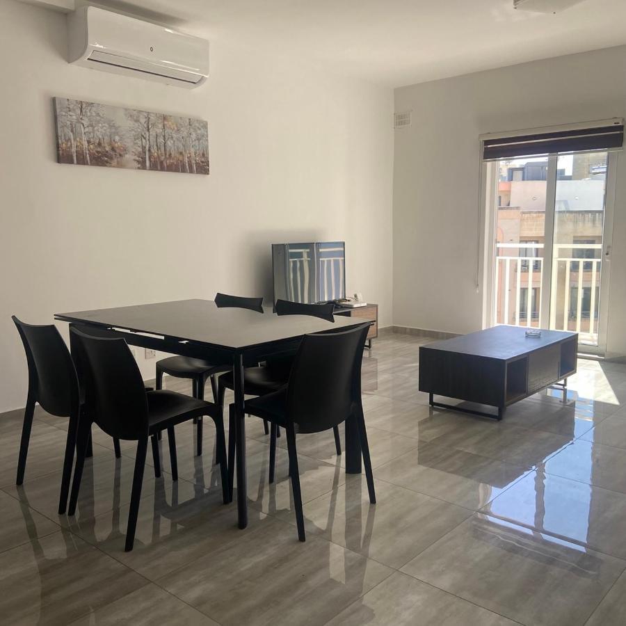 F10 Modern And Bright Apartment In Malta مسيدا المظهر الخارجي الصورة